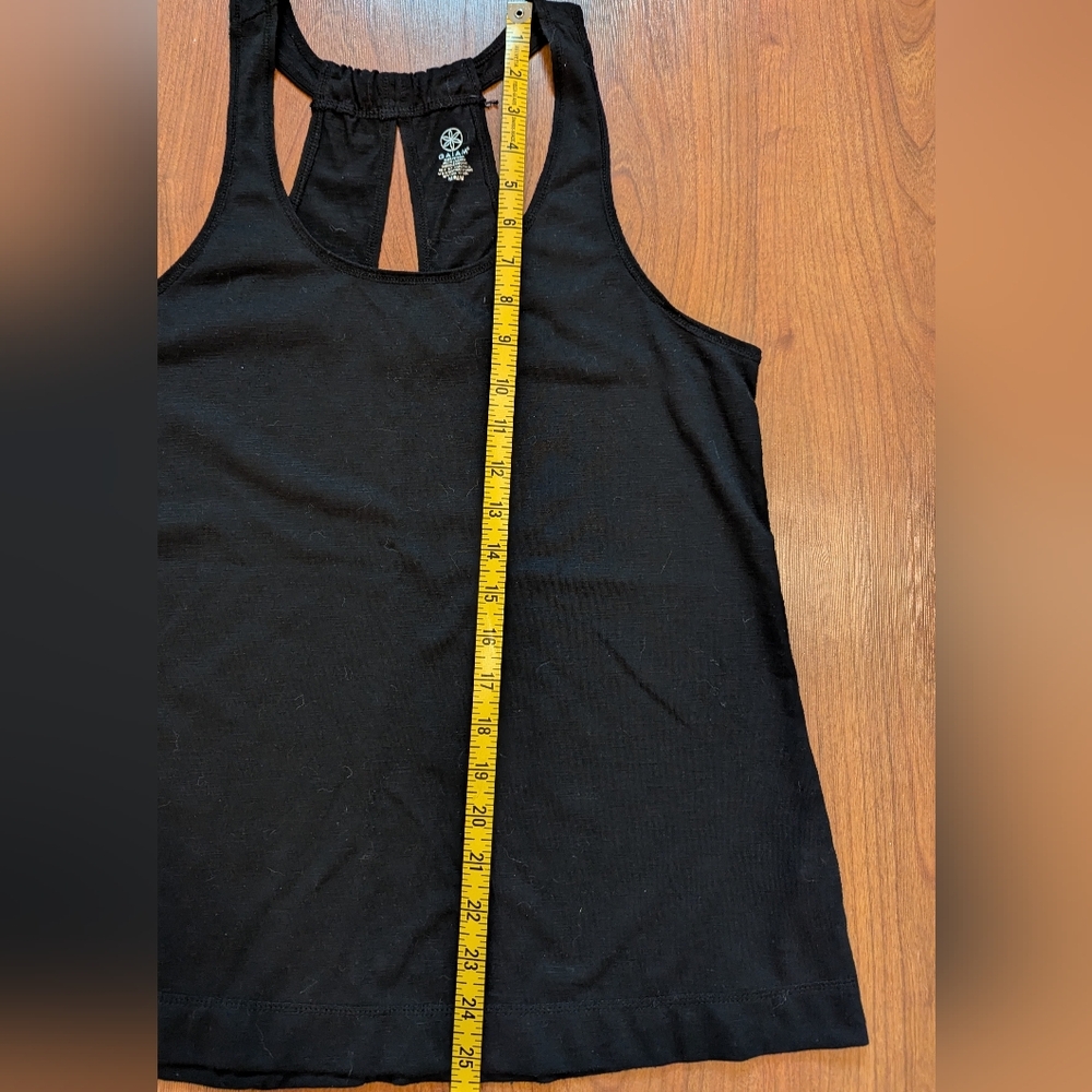 Gaiam Black Racerback Yoga Tank Top Open Back Women’s M - Picture 5 of 6